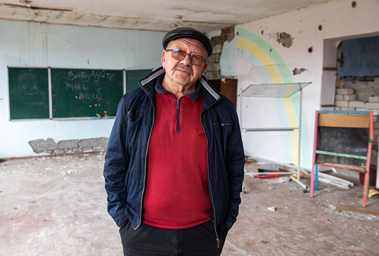 Ivan Volvko - Kyselivka in damaged classroom