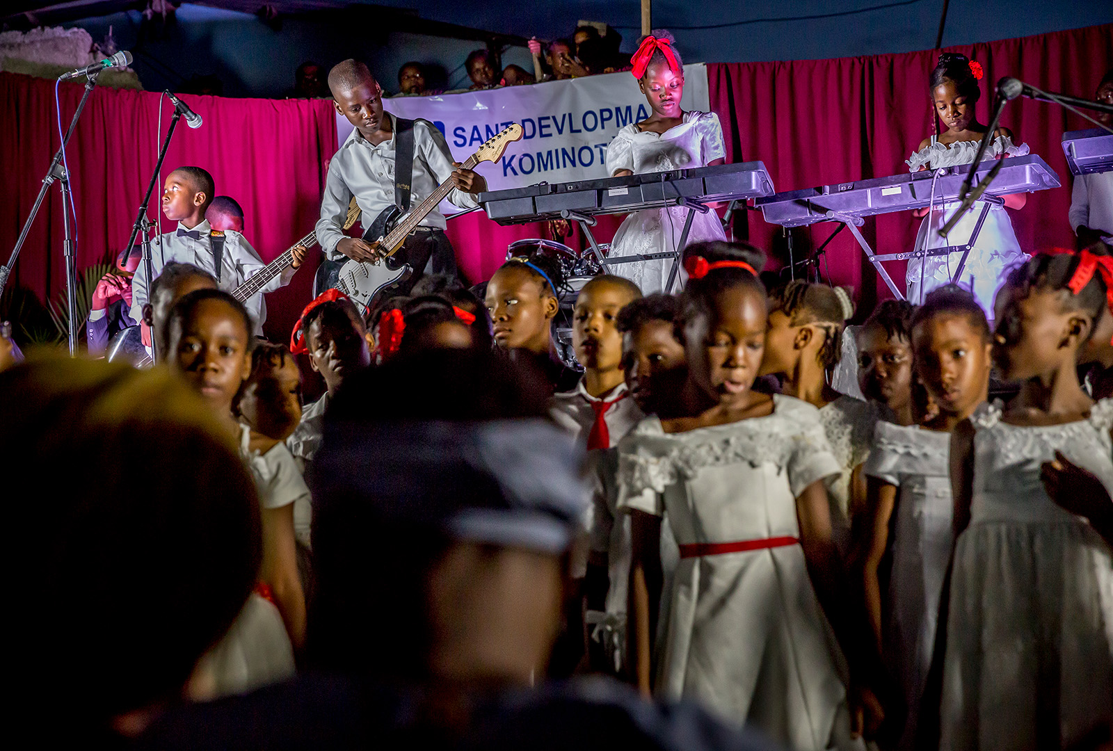 Students in J/P HRO’s Plezi Mizik program play a concert to close out the program’s first full term of music education in August 2015. In partnership with Music Heals International the Plezi Mizik program grew to extend music education to 300 students at 8 teaching sites across Delmas 32 and surrounding communities. In 2020, students from the advanced class took the stage and performed during the PAP Jazz festival.